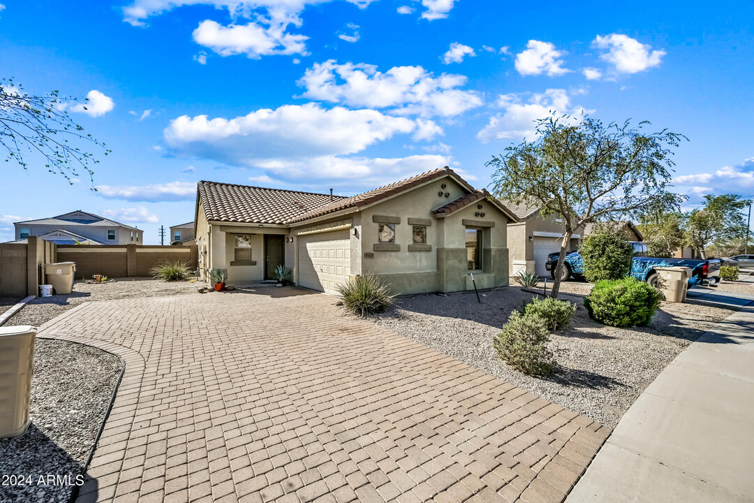 30425 W Catalina Dr in Buckeye, AZ - Foto de edificio