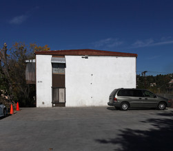 6125 Mesa Ave in Los Angeles, CA - Foto de edificio - Building Photo