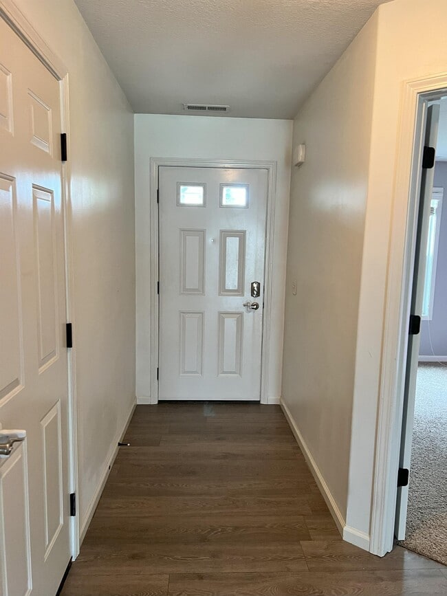 12331 Hummingbird Cove in Fort Wayne, IN - Building Photo - Building Photo