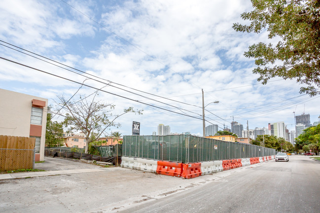 Eleven in the Roads in Miami, FL - Foto de edificio - Building Photo