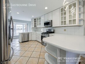 3730 Eastbourne Dr in Troy, MI - Building Photo - Building Photo