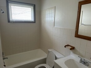 2321 E Midlothian Blvd in Struthers, OH - Building Photo - Building Photo