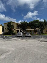 481 Sunshine Dr in Coconut Creek, FL - Building Photo