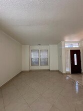 12360 Hart Crest in San Antonio, TX - Building Photo - Building Photo