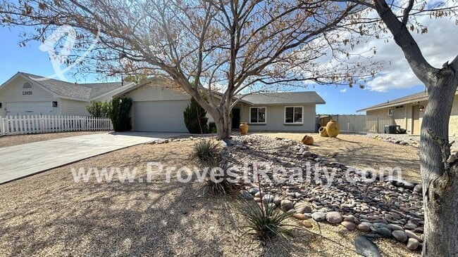 13930 Hidden Valley Rd in Victorville, CA - Building Photo - Building Photo