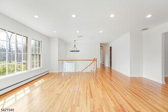 59 Ferguson Rd in Warren, NJ - Building Photo - Building Photo