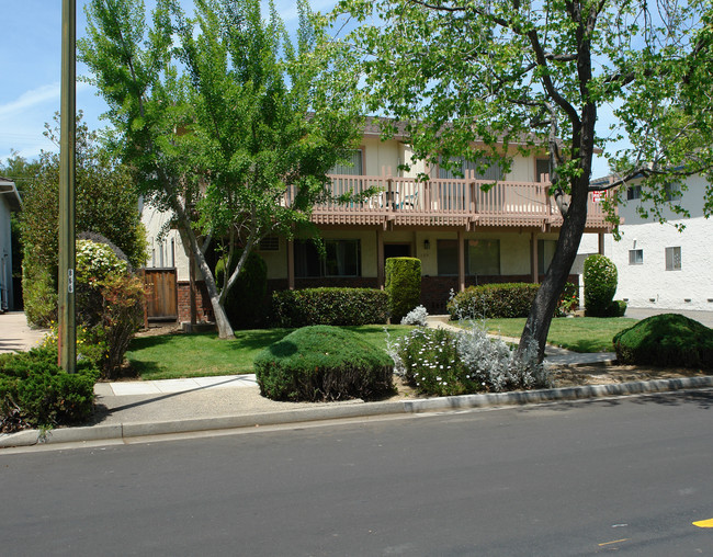 109 Carlton in Los Gatos, CA - Building Photo - Building Photo