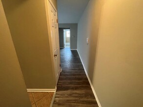 3057 N Narragansett Ave, Unit 2 in Chicago, IL - Building Photo - Building Photo