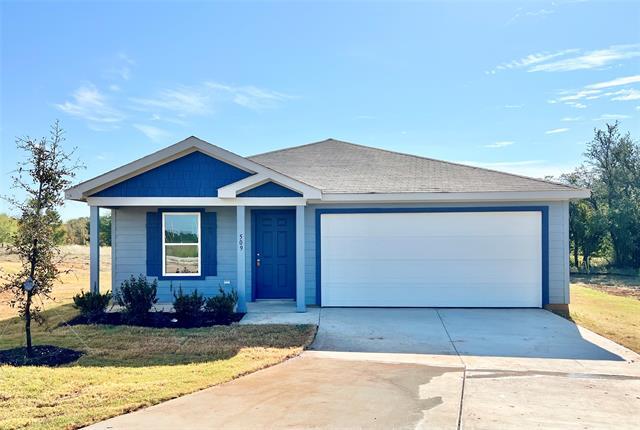 509 Sycamore Cir in Granbury, TX - Foto de edificio