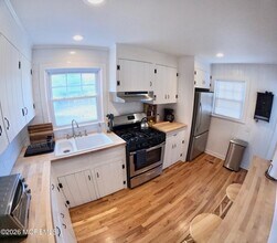 1008 17th Ave in Wall Township, NJ - Building Photo - Building Photo