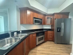401 SW 4th Ave in Fort Lauderdale, FL - Building Photo - Building Photo