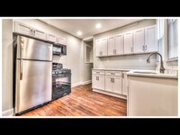 810 Brooks Ln photo'