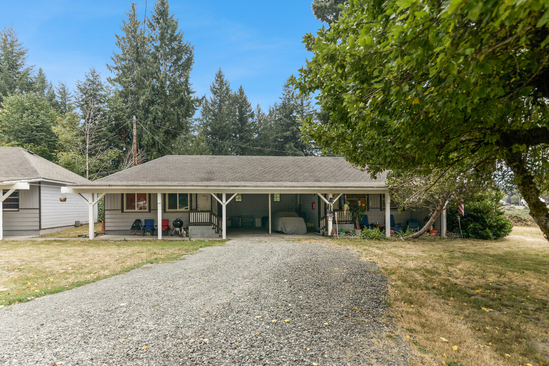 12880 US Hwy 12 in Packwood, WA - Building Photo