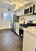 218 10th St NE in Washington, DC - Building Photo - Building Photo