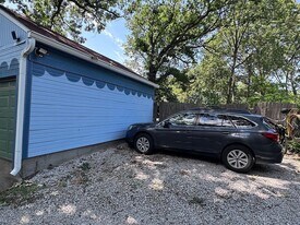 1712 W 34th Terrace in Kansas City, MO - Building Photo