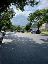 245-36 147th Ave in Queens, NY - Foto de edificio - Building Photo