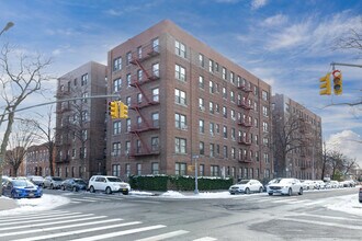 6801 19th Ave in Brooklyn, NY - Foto de edificio - Building Photo