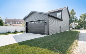 719 E Chestnut St in Jeffersonville, IN - Building Photo - Building Photo