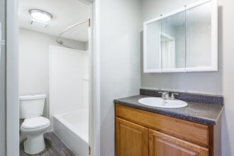Mapleridge Apartments in Ann Arbor, MI - Building Photo - Interior Photo