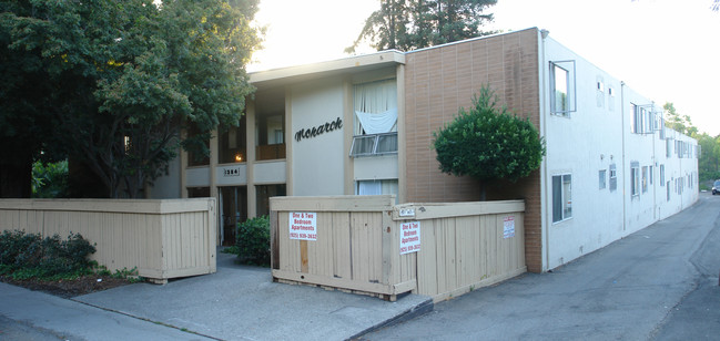 Monarch Apartments in Walnut Creek, CA - Building Photo - Building Photo