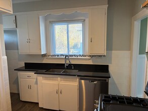 550-552 Wayland Ave in Providence, RI - Foto de edificio - Building Photo