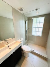 940 7th St, Unit 940A in Miami Beach, FL - Building Photo - Building Photo