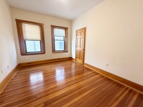 149 Hillside St, Unit 2 in Boston, MA - Building Photo - Building Photo