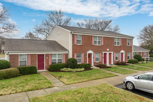 Campostella Commons in Chesapeake, VA - Building Photo - Primary Photo