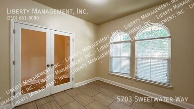 5703 Sweetwater Wy in San Antonio, TX - Building Photo - Building Photo
