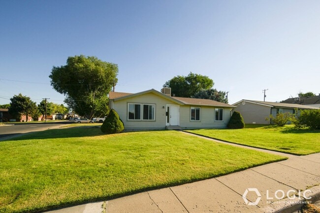240 W 2050 N in Sunset, UT - Building Photo - Building Photo