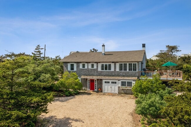 property at 196 Dune Rd