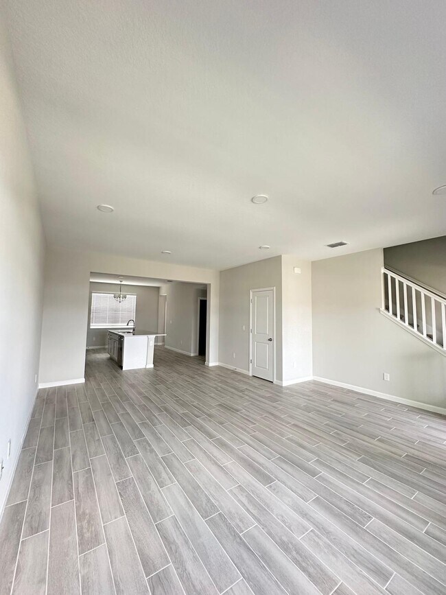 1359 Mount Royal Dr in St. Cloud, FL - Building Photo - Building Photo