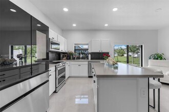 617 SW 11th St in Florida City, FL - Building Photo - Building Photo