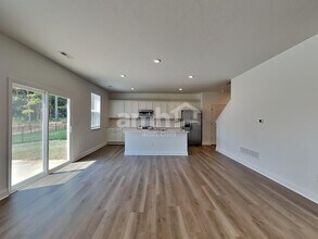 315 Pne Hl Ct in Delaware, OH - Building Photo - Building Photo