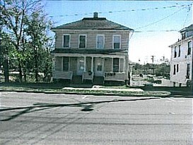 172-178 S Lake St Apartments