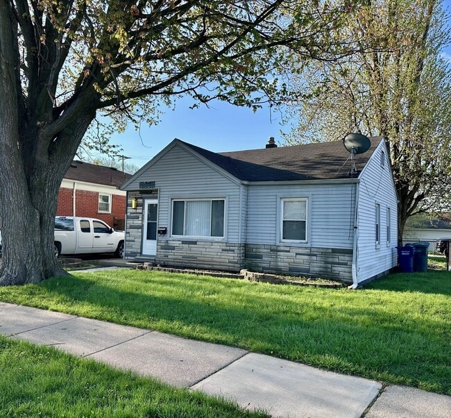 1697 London in Lincoln Park, MI - Building Photo - Building Photo