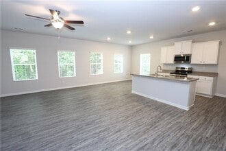 2105 Jessica Way in Conyers, GA - Foto de edificio - Building Photo