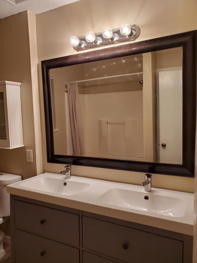 5739 Schevers St in Houston, TX - Building Photo - Building Photo