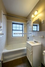 2 Elmwood Ave-Unit -42 in Winchester, MA - Building Photo - Building Photo