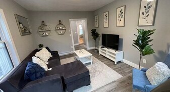 34 Gilman St, Unit 2 in Somerville, MA - Building Photo