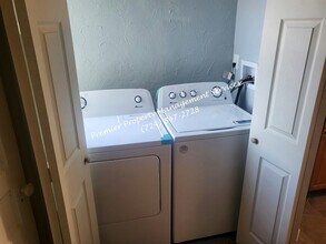 309 Bessemer Ave in Lyndora, PA - Foto de edificio - Building Photo