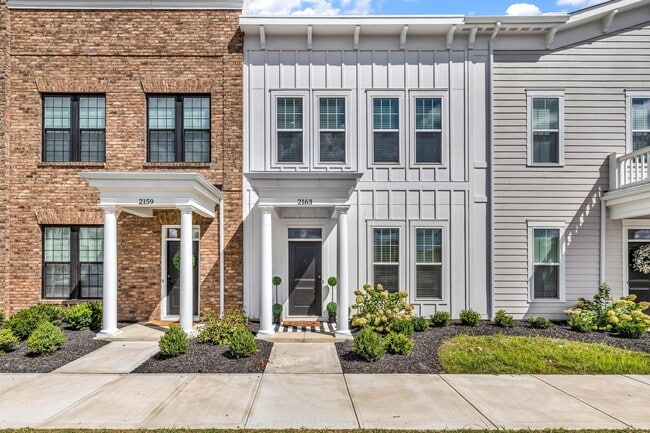 property at 2163 Roosevelt Dr