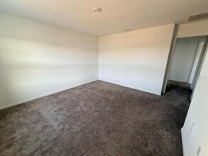 1661 Cross Prairie Pkwy in Kissimmee, FL - Building Photo - Building Photo