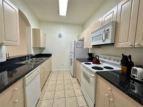 2300 Silver Palm Dr in Kissimmee, FL - Building Photo - Building Photo