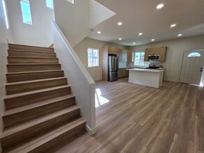 1196 Danober Dr in San Diego, CA - Foto de edificio - Building Photo