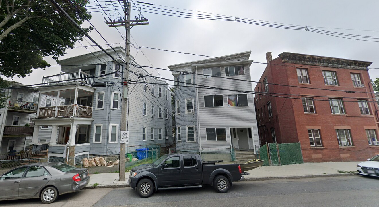 346 Faneuil St, Unit 2 in Boston, MA - Foto de edificio