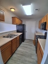 32 Cypress Ave in Clarksville, AR - Building Photo - Building Photo