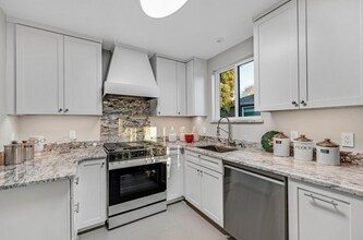 330 Cuardo Ave in Millbrae, CA - Building Photo - Building Photo