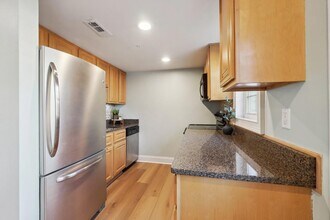 104 Rondak Cir in Smyrna, GA - Building Photo - Building Photo