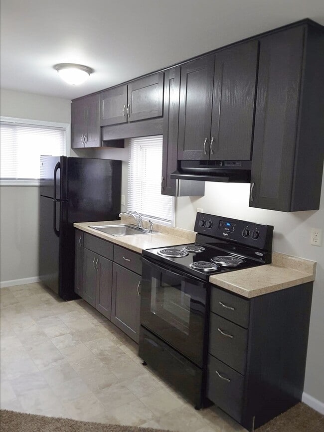 303 S 10th St in Goshen, IN - Building Photo - Building Photo